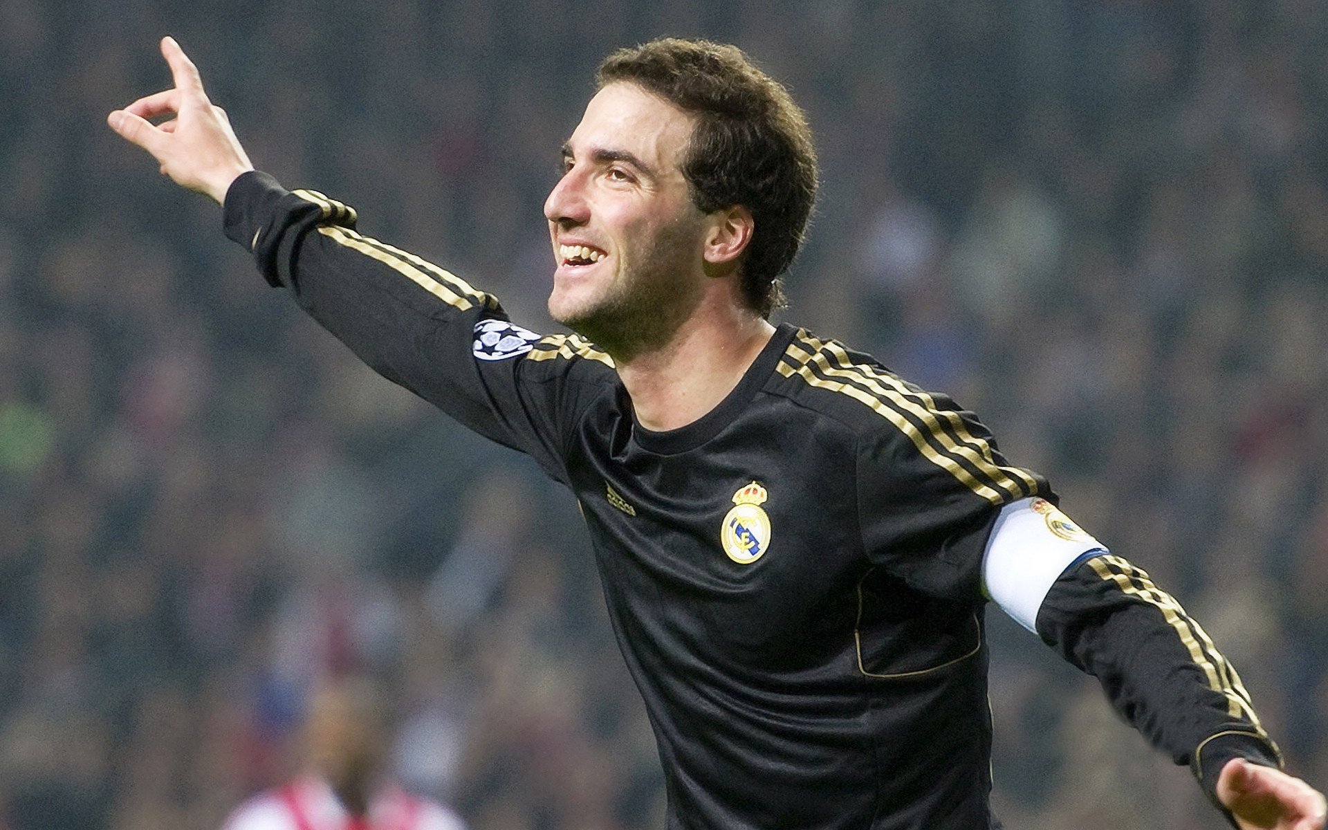 逆转精彩：王强三分压哨，完成绝地反击！